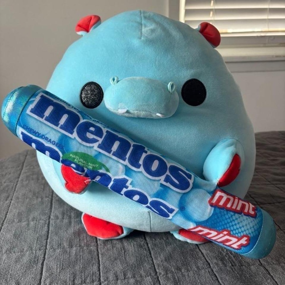 Zuru Snackles Mentos large 14" plush